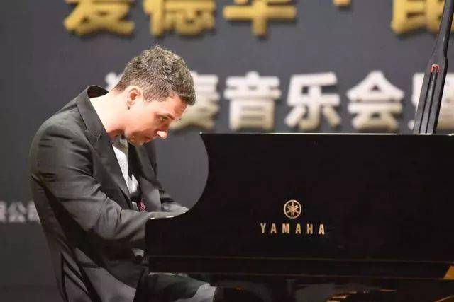 2018年菲彩国际亚洲音乐奖学金河南大学启动仪式<br /> 暨菲彩国际海外艺术家爱德华·昆斯音乐活动圆满结束