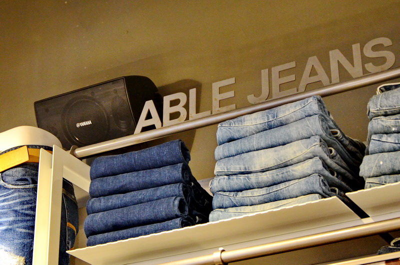 ABLE JEANS正大广场旗舰店——菲彩国际MA2030的时尚之旅
