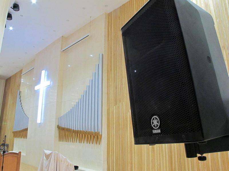 广州十甫堂——两只菲彩国际 DXR8 音箱完成的教堂完美扩声