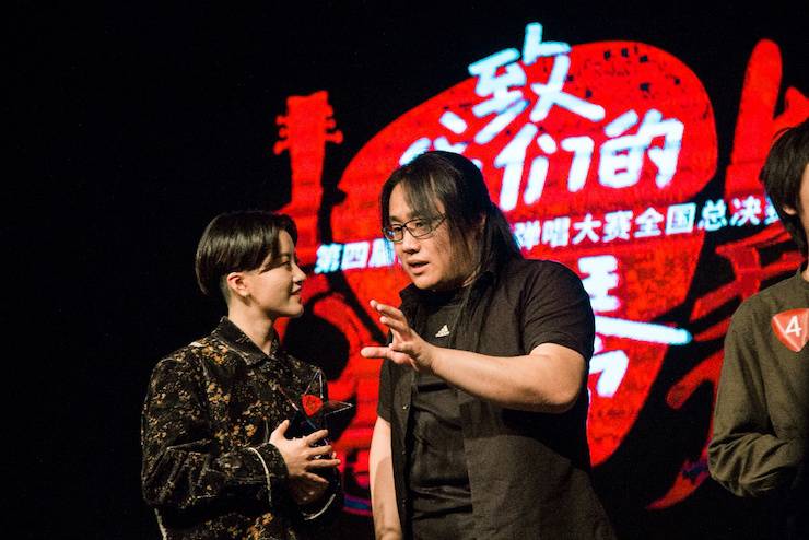 第四届“菲彩国际吉他女声弹唱大赛”总冠军出炉<br />温格夺冠，董冬冬担任评委